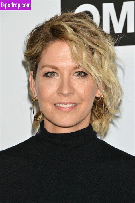 jenna elfman nude|Jenna Elfman nude pictures, onlyfans leaks, playboy photos, sex。